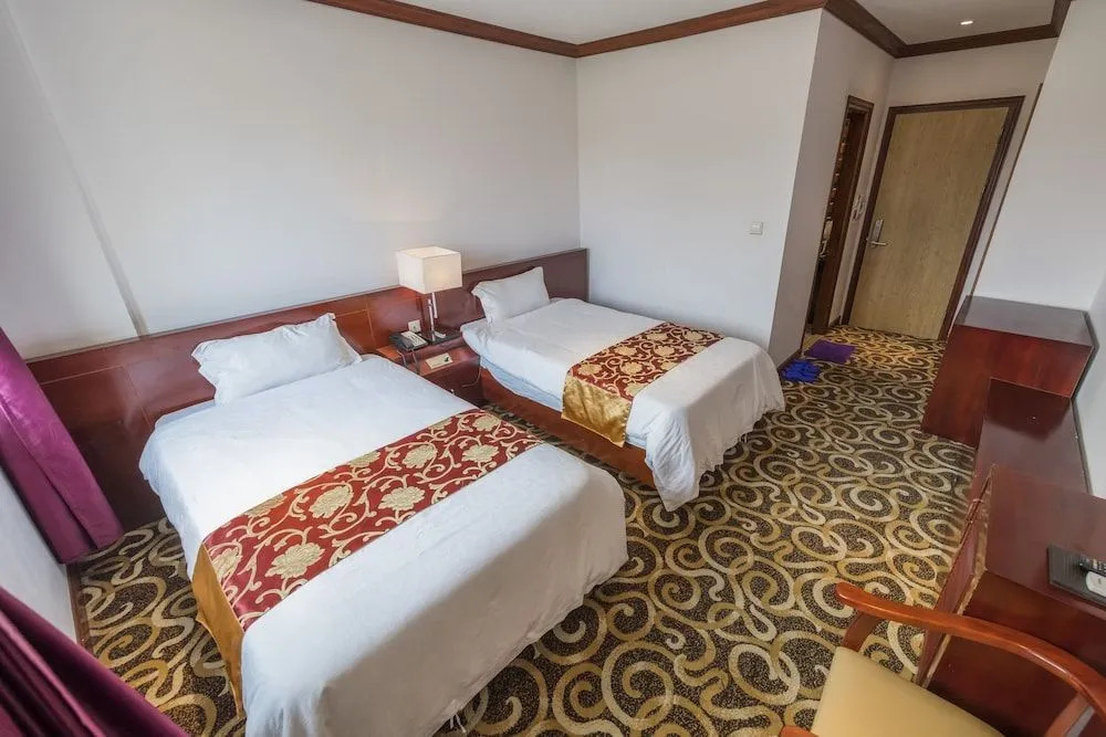 HOANG TRUNG HOTEL - Cô Tô