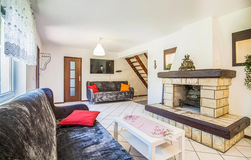 Awesome Home in Lubiatowo With 4 Bedrooms and Wifi