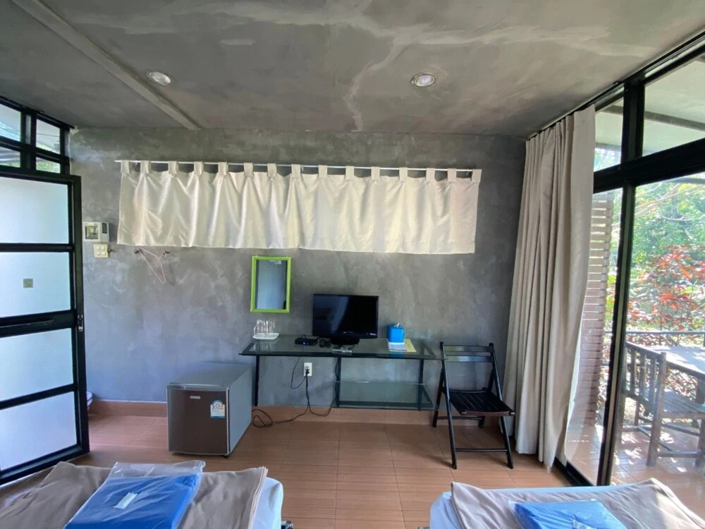 Baan Rim Nam Resort
