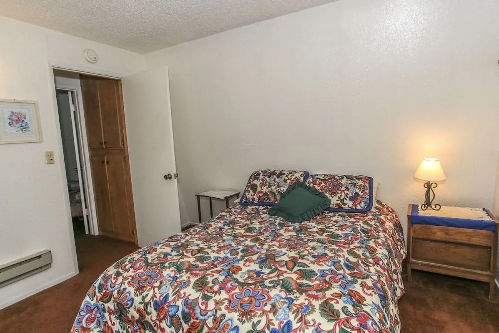 Glenview Getaway