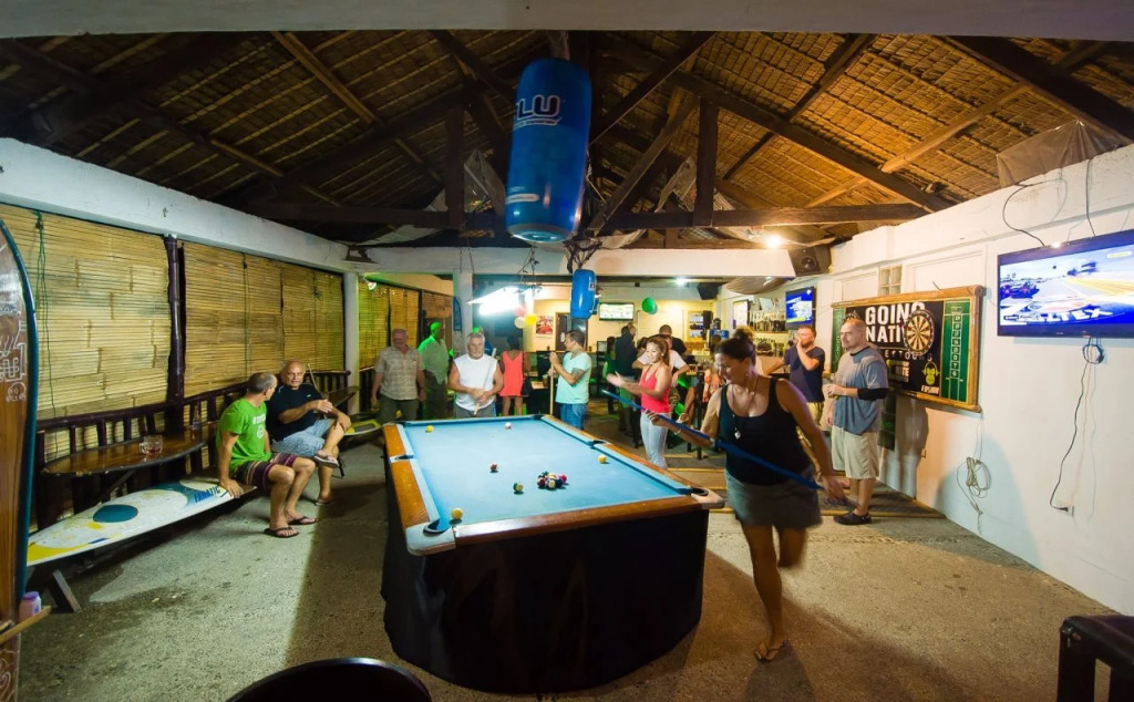 Jeepney Hostel and Kite Resort
