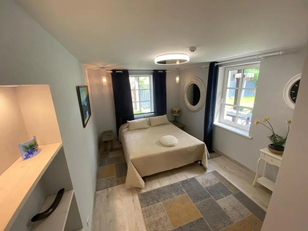 Holiday House Palangas 23