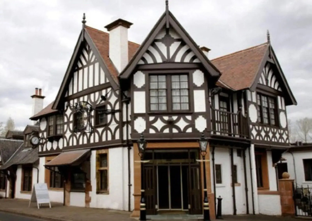 The Popinjay Hotel