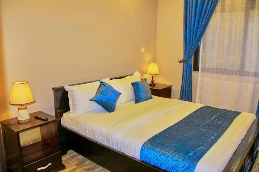 Golden Castle Hotel