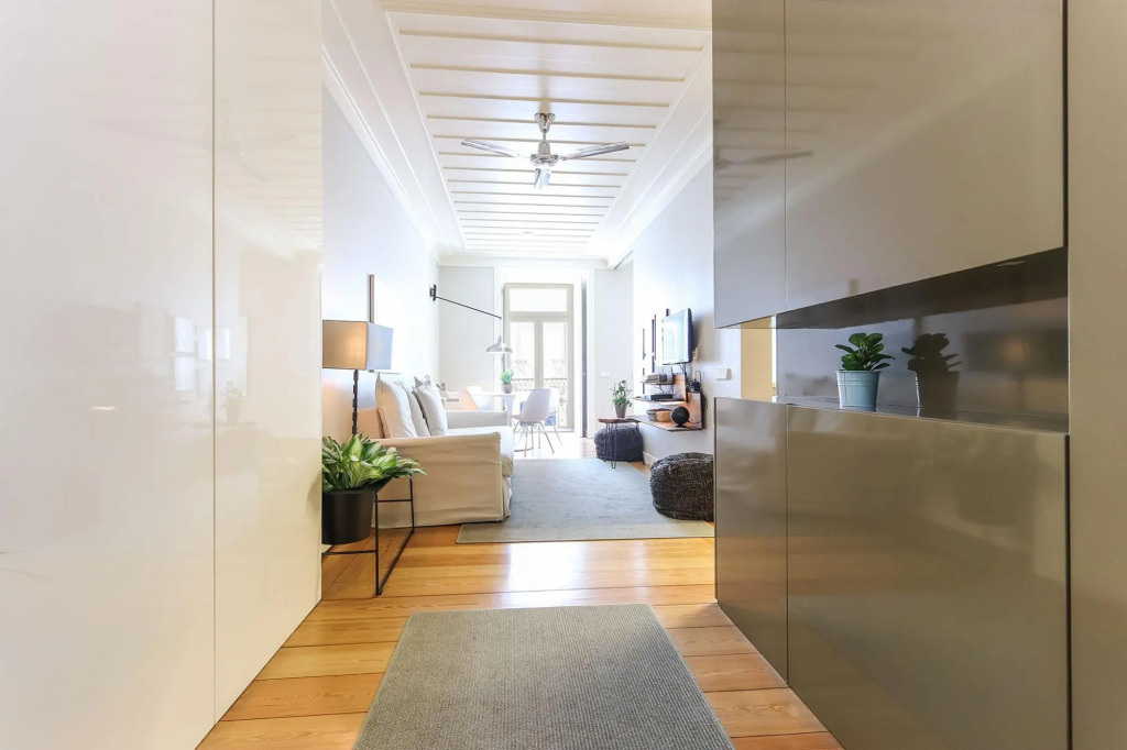Bedroom in a Modern Apartment in Chiado in a Shared House