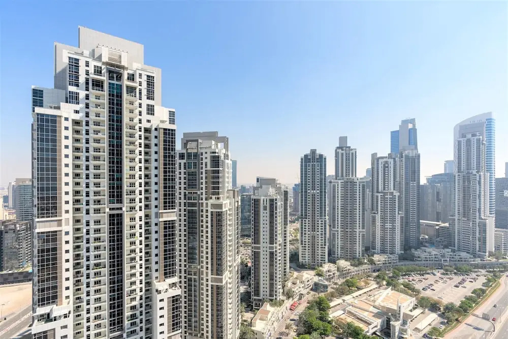 Luxurious 2B With Burj Views in Business Bay