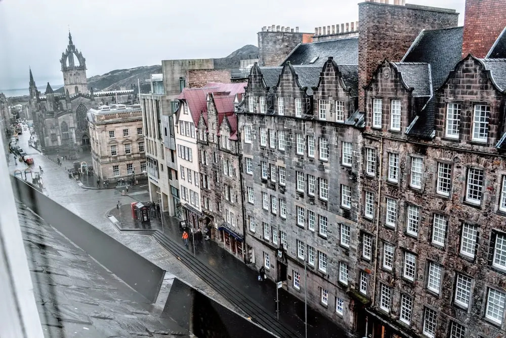 1 Bedroom Penthouse Apartment On Royal Mile