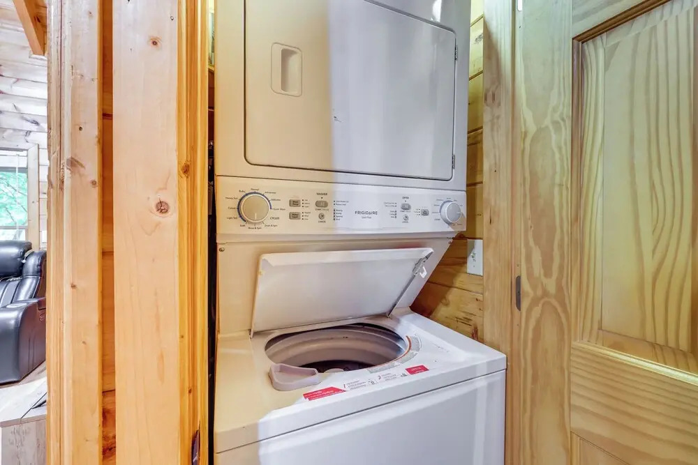 Riverfront Ellijay Cabin w/ Deck + Pool Access!