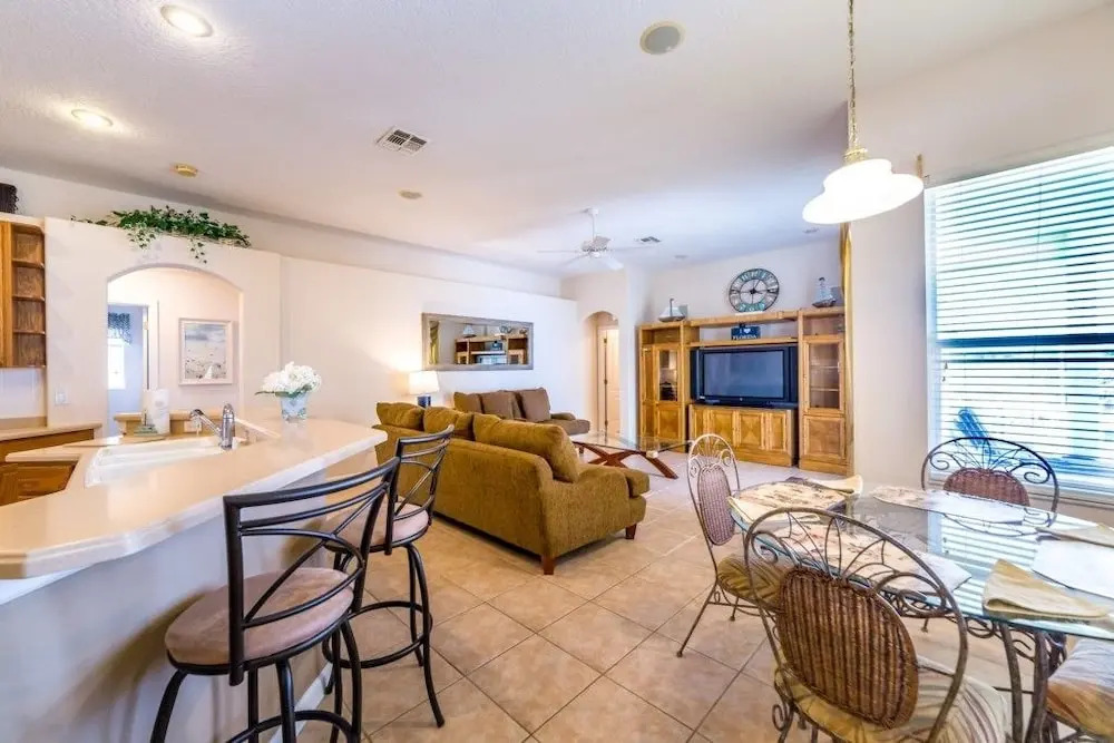 Prestwick Villa #230700