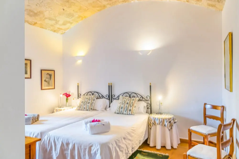 Historical house Mallorca pool wifi aircon/heat