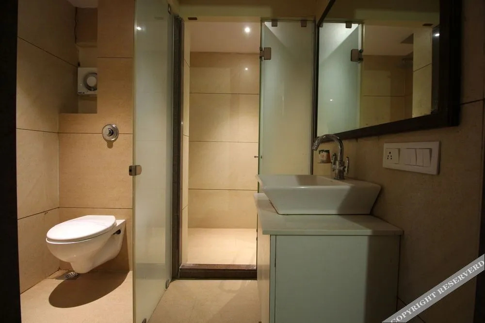 OYO 8084 Hotel Kingston