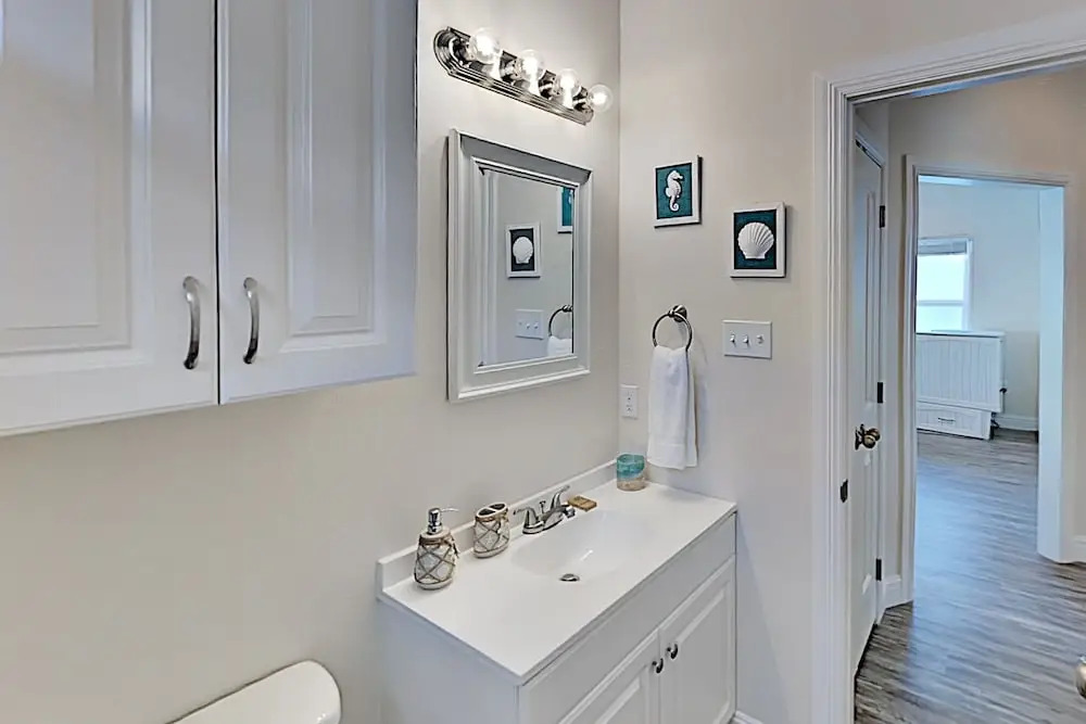110nnaut 2 Bedroom Home
