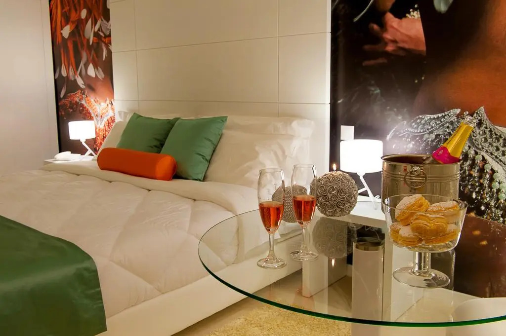 Vinyl M Hotel