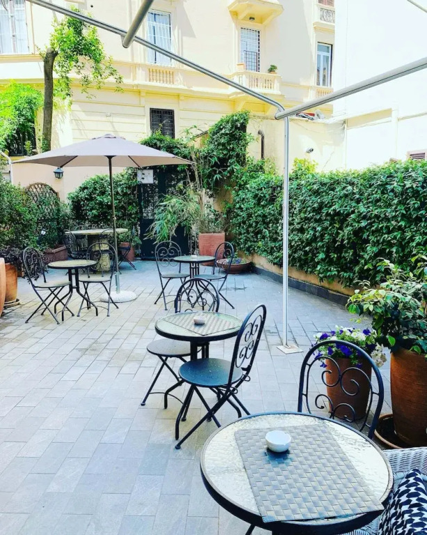 la piazzetta delle regine