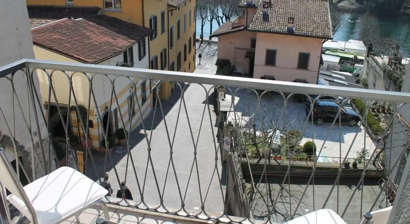 Balcone sul Lago