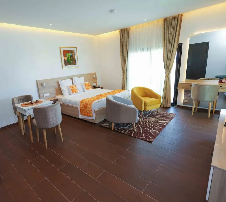 Amazing Grace Hotel