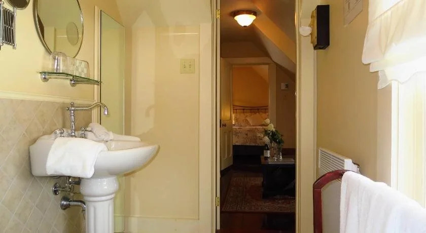 B&B Hillhouse