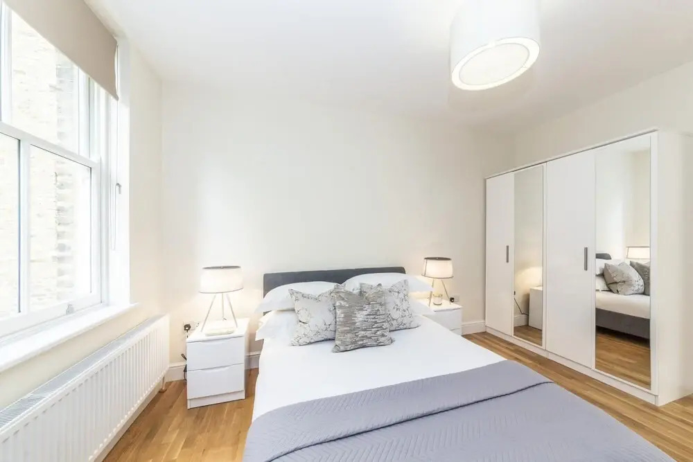 Modern Two Bedroom Apartment in Hammersmith -205a