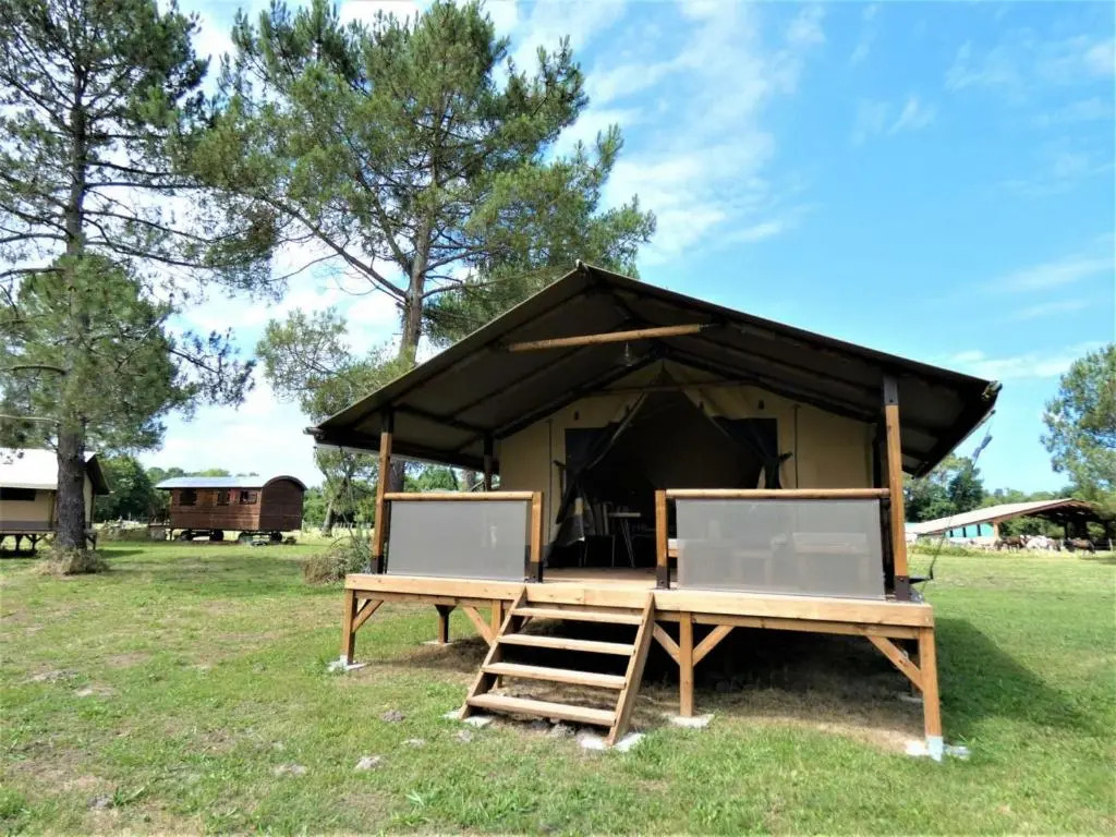 Gîte Saint-Julien-en-Born, 3 pièces, 5 personnes - FR-1-360-577