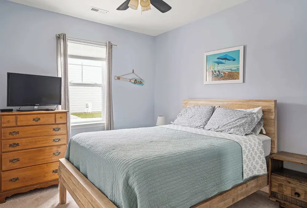 Grande Getaway Walking Distance to the Beach