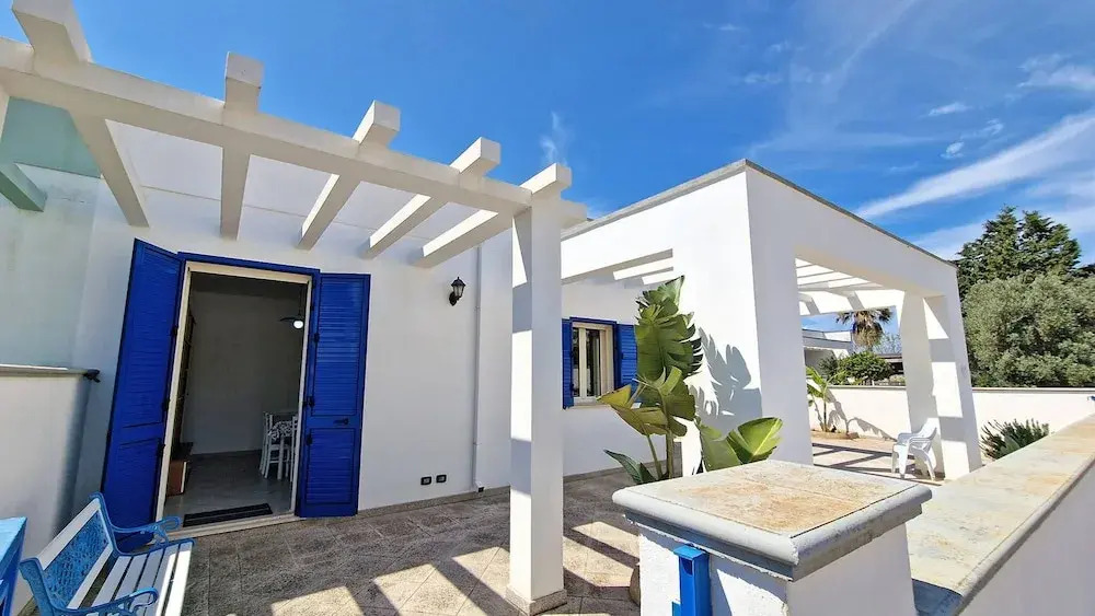 Blue Sky Cottage Just a few Steps From the Beach