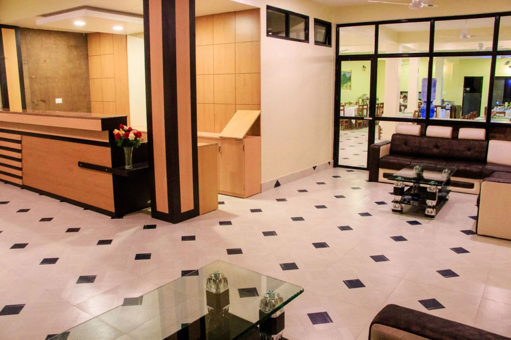 Hotel Rainforest