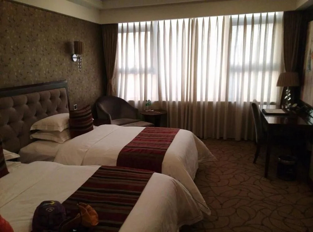 Leshan Celebrity Hotel