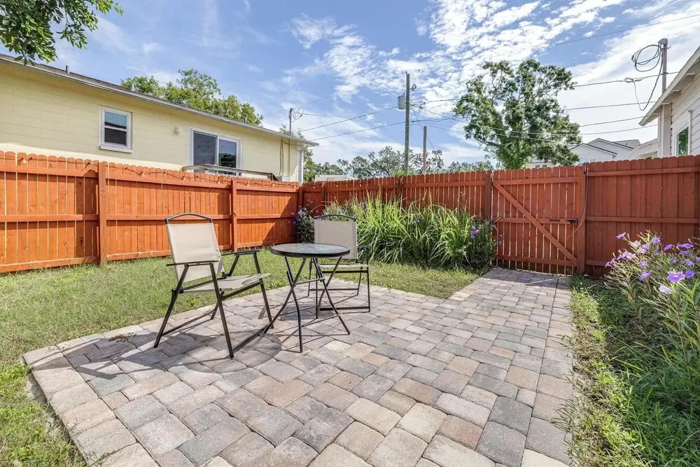 Barefoot Bungalow For 4