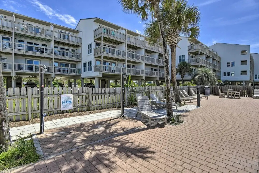 Steps to Sand: Condo w/ Pool in Panama City Beach