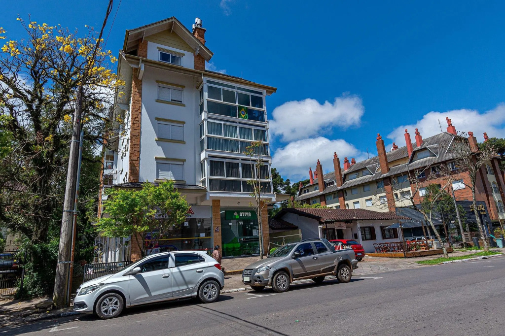 Ap 2 dorm. uma quadra da Catedral
