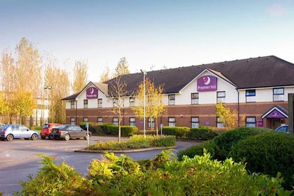 Premier Inn Liverpool - Tarbock