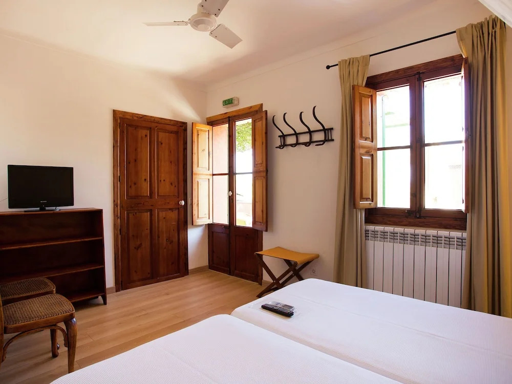 Vacation rental on agroturismo with swimming pool in the heart of Mallorca
