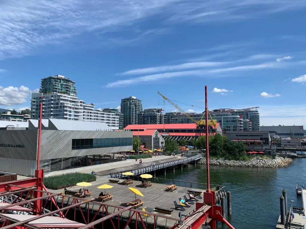 Coast Lonsdale Quay Hotel