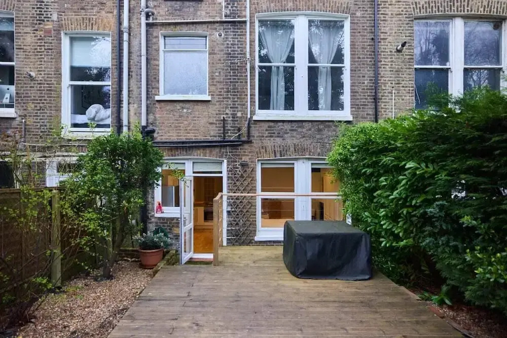The West Kensington Hideout - Cozy 2bdr Flat With Garden