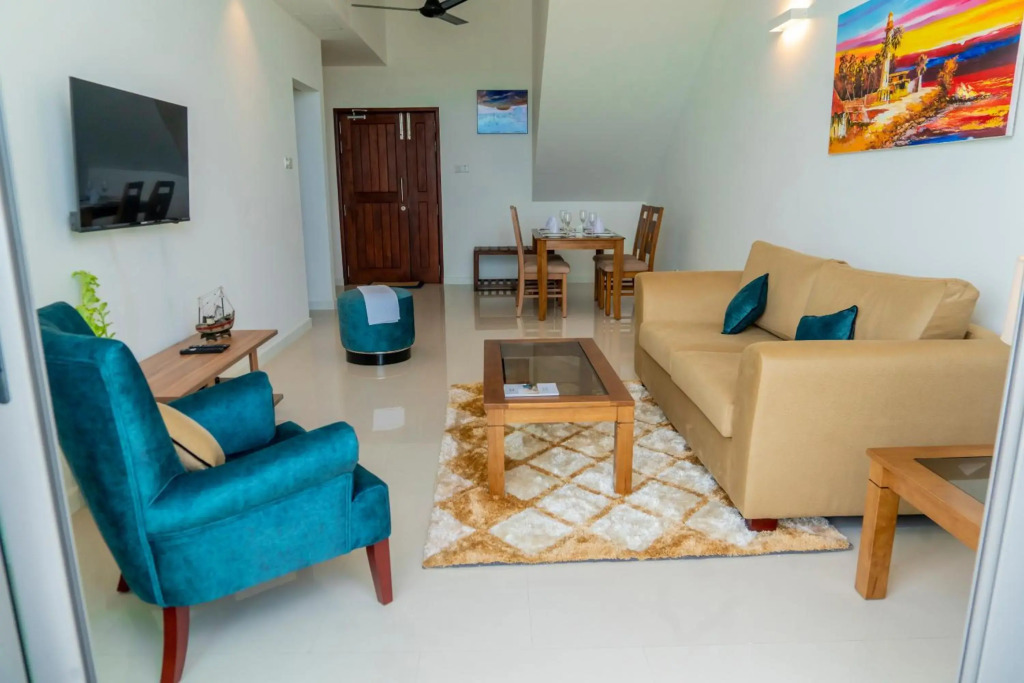 Oceanfront Galle Apartment L4-10