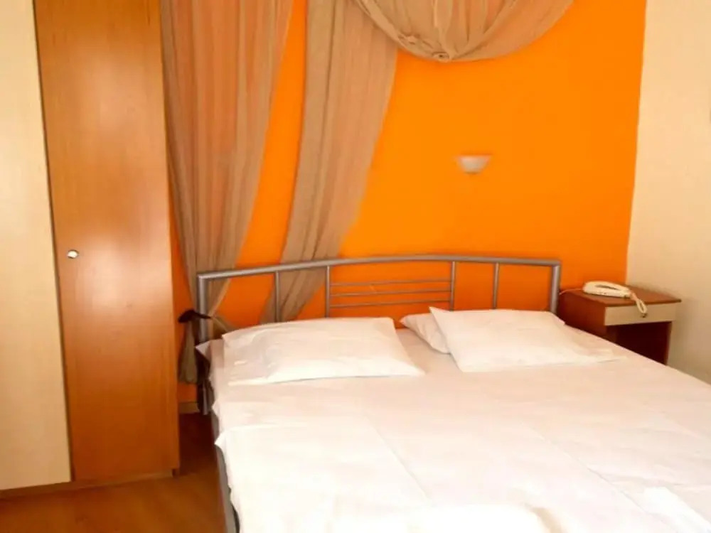 Efstratios Hotel