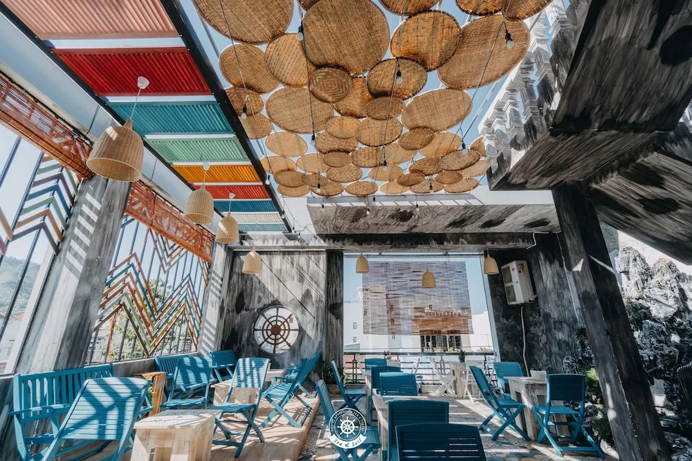 Sea & Sail Hostel