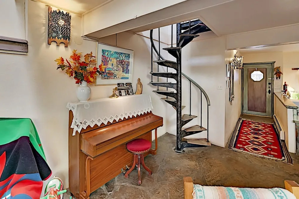 Steps To Plaza! 2 Downtown Casitas by Inger Jirby Duplex