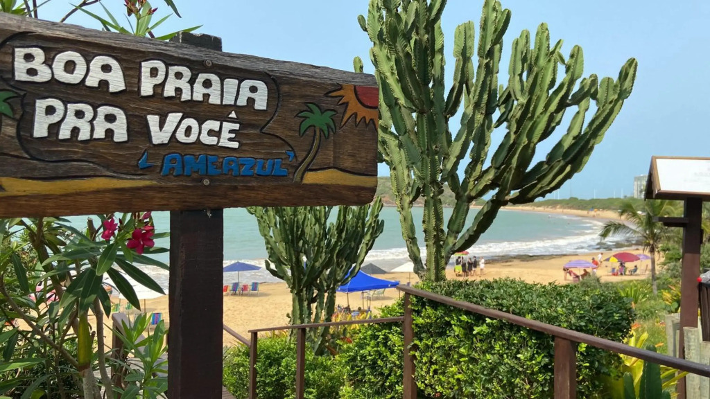 Apartamento peracanga com vista para o mar