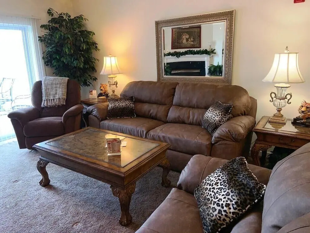 Whispering Pines 643