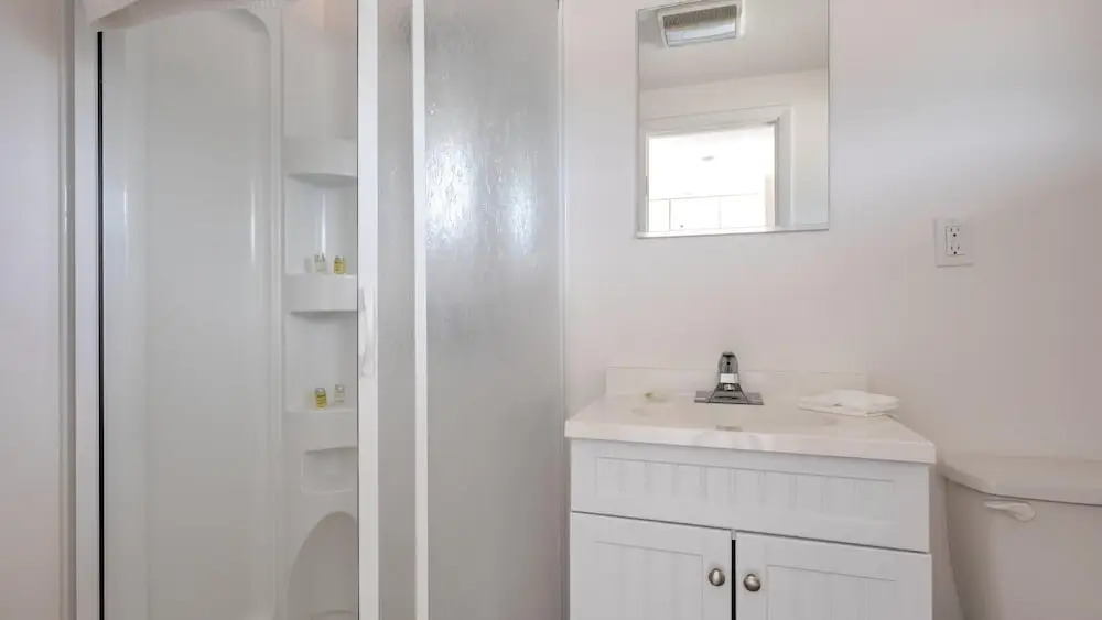 Unit 14 Dbl Queen - Bungalows at Common Ground