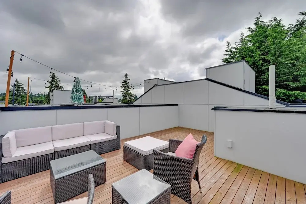 Seattle Townhome: Rooftop Deck < 7 Mi to Dtwn