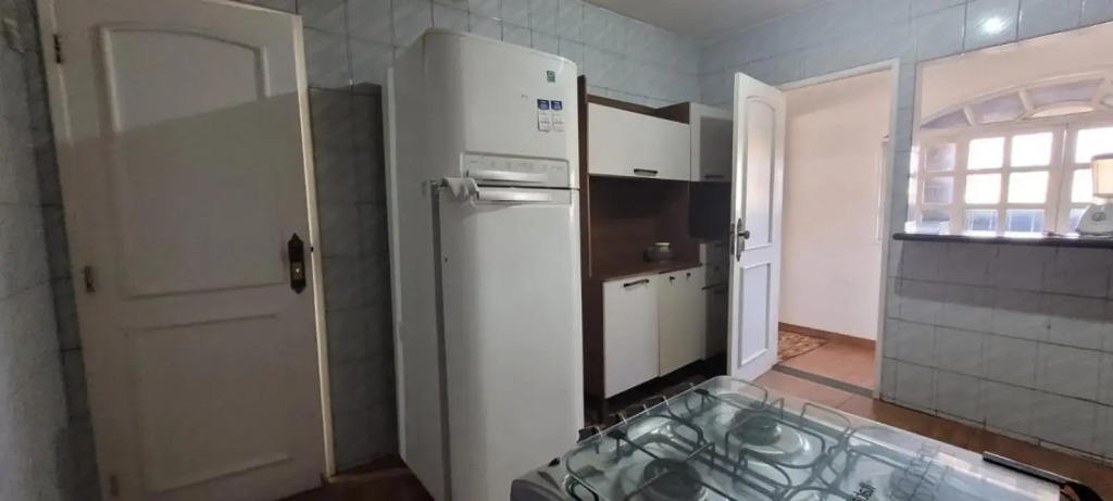Cantinho do SOSSEGO, a 2 km da praia de Itapuã, no centro da cidade, wifi, ideal para CASAL