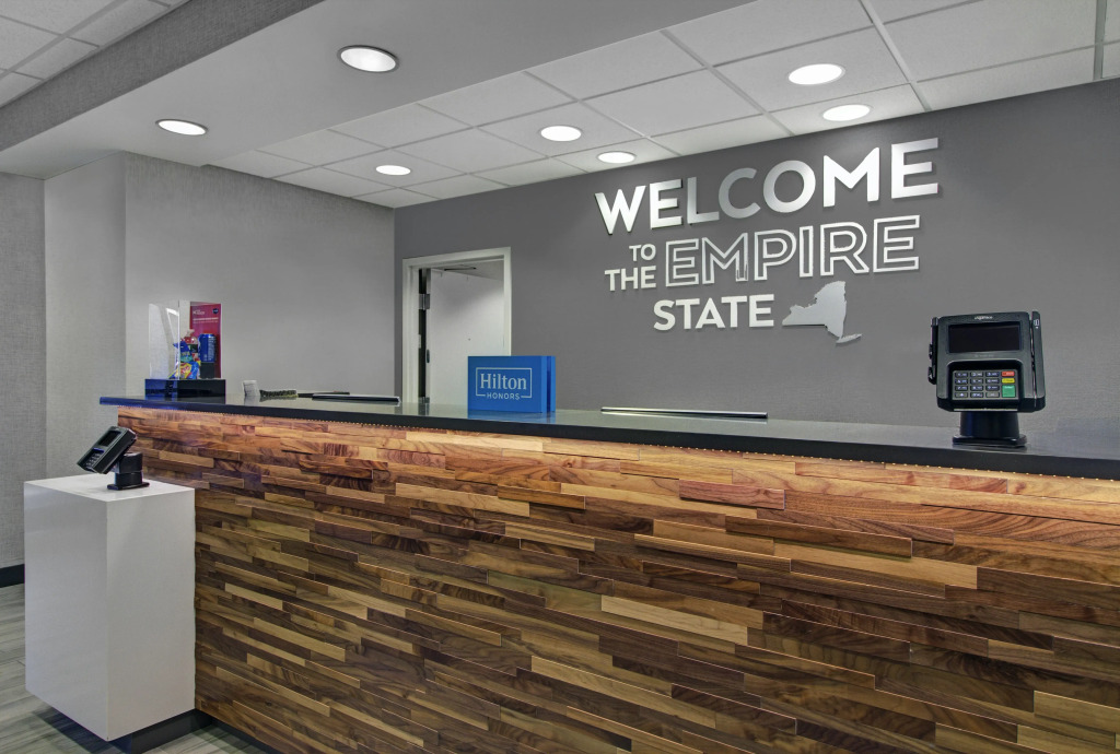 Hampton Inn & Suites Syracuse Dewitt