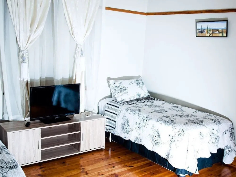 Ui Elemea Suites