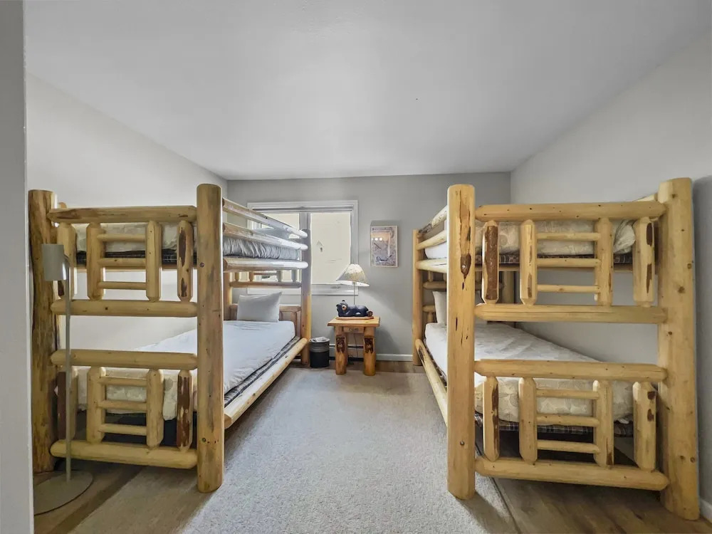 Legends 10 4br 4ba 4 Bedroom Townhouse by RedAwning