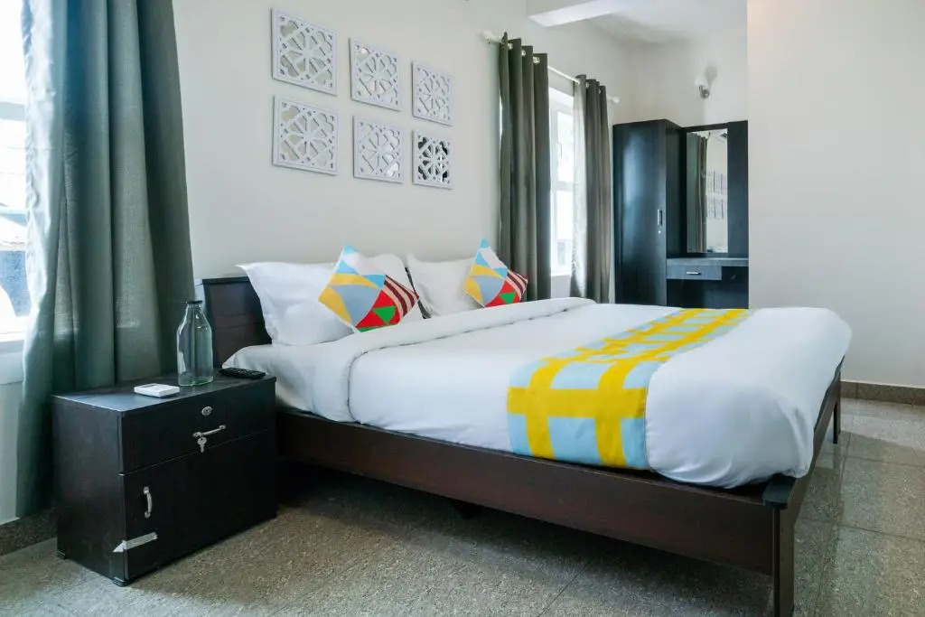 OYO Home 79053 Elegant KINGS PARK RESIDENCY