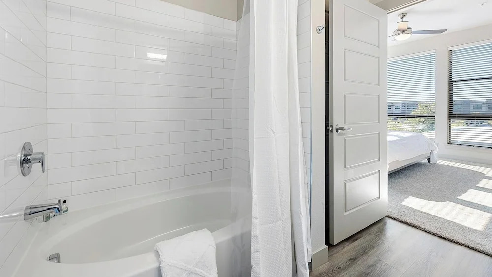Landing Furnished Apartments - Red Oak