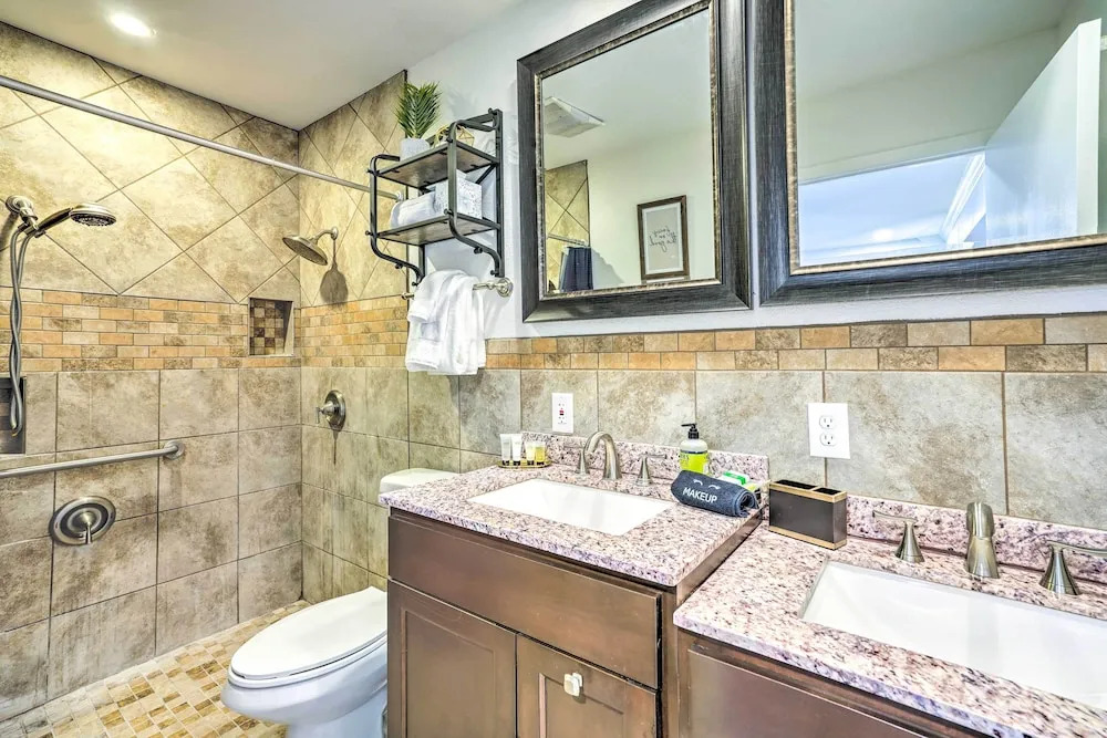 San Antonio Home w/ Hot Tub & Arcade Games
