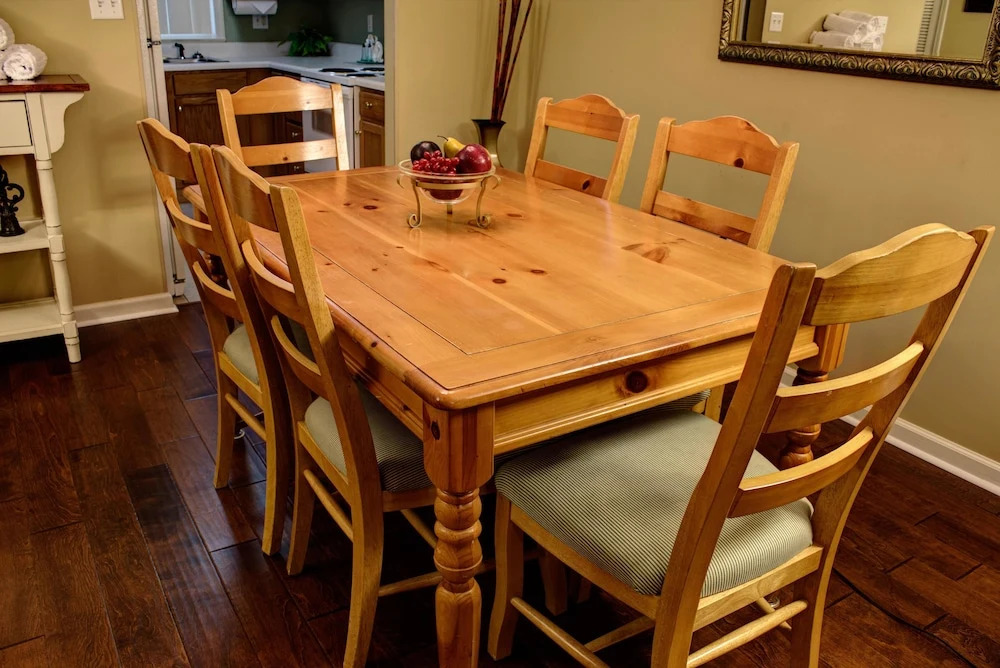 Whispering Pines 352hc